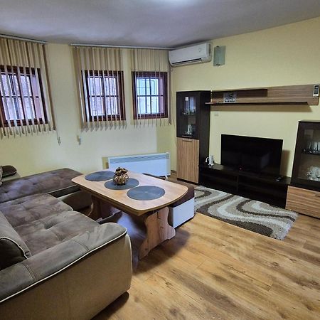 Paradise Apartment - Breathtaking View Veliko Tŭrnovo Exterior photo